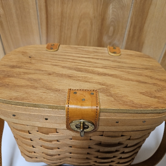 Longaberger Shoulder Purse Basket W/ Strap, Plastic Liner & Fabric Pattern Liner - Picture 2 of 8
